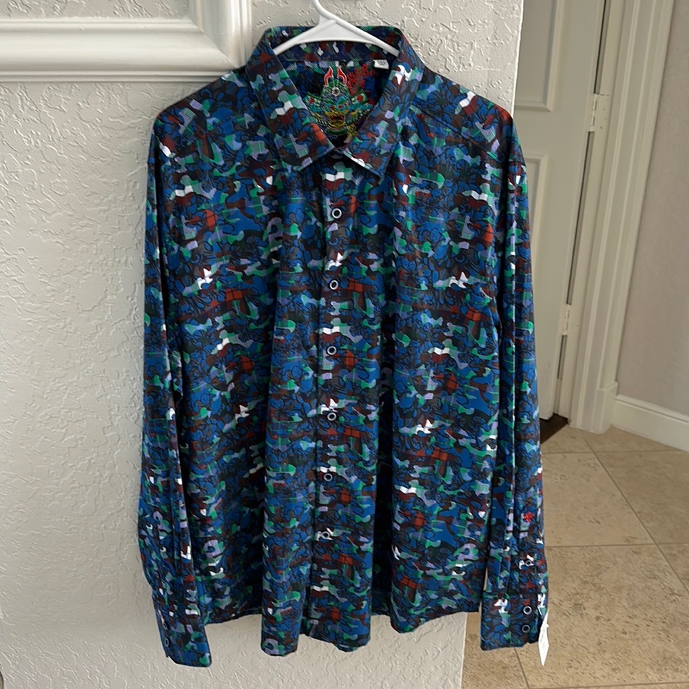 Robert Graham Casual Button Done